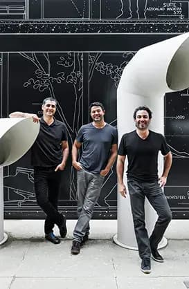 Fundado em 1999, assina o Vista Alta com arquitetura contemporânea. Único brasileiro na Architects Directory, ganhou prêmios como Dedalo Minosse, WAN 21 for 21 e o Roberto Aflalo 2025.