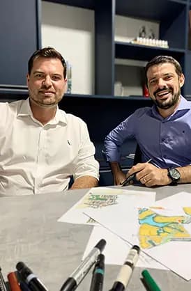 Fundada em 2021, oferece soluções urbanísticas. Com 20 anos de experiência e 154 projetos no Brasil e exterior, foi a responsável pelo projeto urbanístico do residencial Vista Alta.